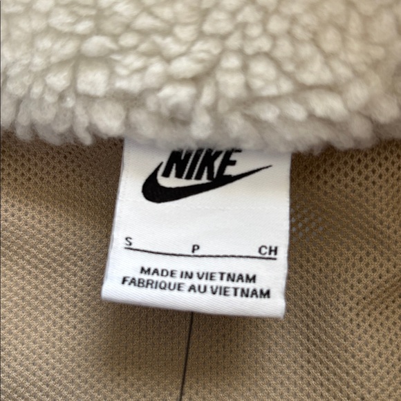 Nike Men's Zip-Up Sweater in Beige and Cream size small new tags, 100% polyester - Picture 11 of 13